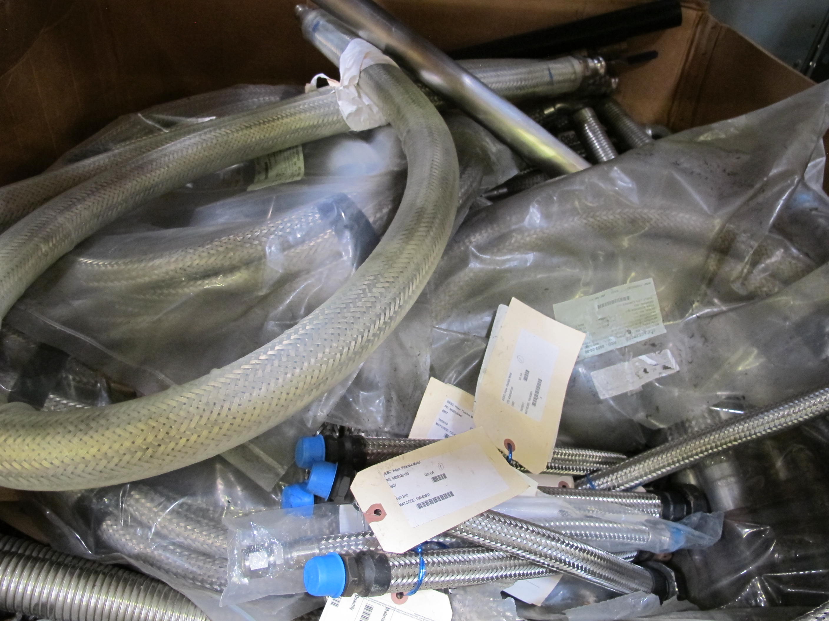 (1 LARGE BOX) FLEXIBLE METAL HOSING, VARIED SIZES, SS. LOADING & HANDLING FEE $15-4540